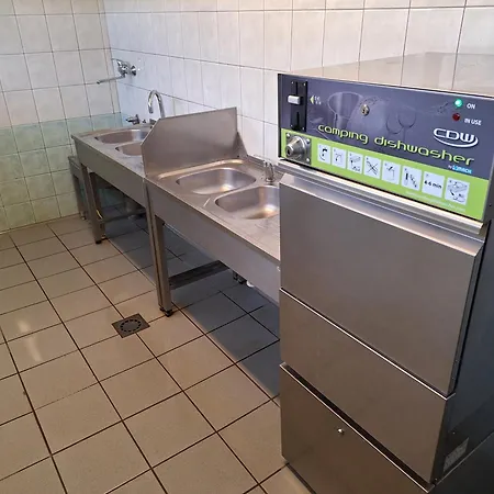Pocitniska Kamp Hiska Ales, Terme 3000, Bivanje S Kopalnimi Kartami Ferienhaus